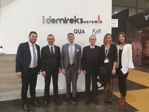 Seramik sektörünün en önemli fuarlarından biri olan Cevisama Fuarı’nın 35.si bu sene, 28 Ocak-1 Şubat tarihlerinde İspanya’nın Valencia şehrinde 4’ü seramik olmak üzere 15 Türk firmanın katılımı ile gerçekleşti.