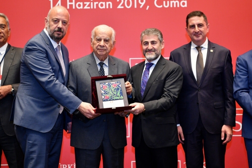 2 yılda bir düzenlenen Türkiye Seramik Federasyonu 9. Olağan Genel Kurul toplantısı, 14 Haziran 2019 tarihinde Wyndham Grand İstanbul Levent’te geniş çapta katılımla gerçekleştirilmiştir.