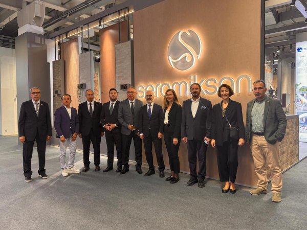 Bologna Şehrinde Düzenlenen Cersaie Fuarı’na Katılan Türk Firmalarına Ziyaret