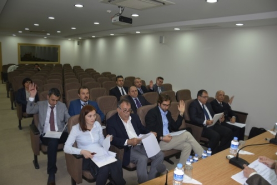 SEREF Teknik Seramik ve Refrakter Üreticileri Derneği Olağanüstü Genel Kurul Toplantısı, 28 Nisan 2015 Salı günü Saat 14:00’da, Ataşehir Federasyon binasında yapılmıştır