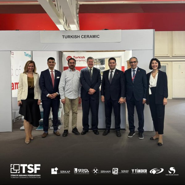 TSF Başkanı İlter Yurtbay, ÇCSİB Başkanı Erdem Çenesiz, TSF Genel Sekreteri Mehmet Mercan, ÇCSİB’den Erinç Tarhan ve Rukiye Yarbay, TCNA Genel Müdürü Eric Astrachan ve Genel Müdür Yardımcısı Bill Griese ile toplantı gerçekleştirmiştir.